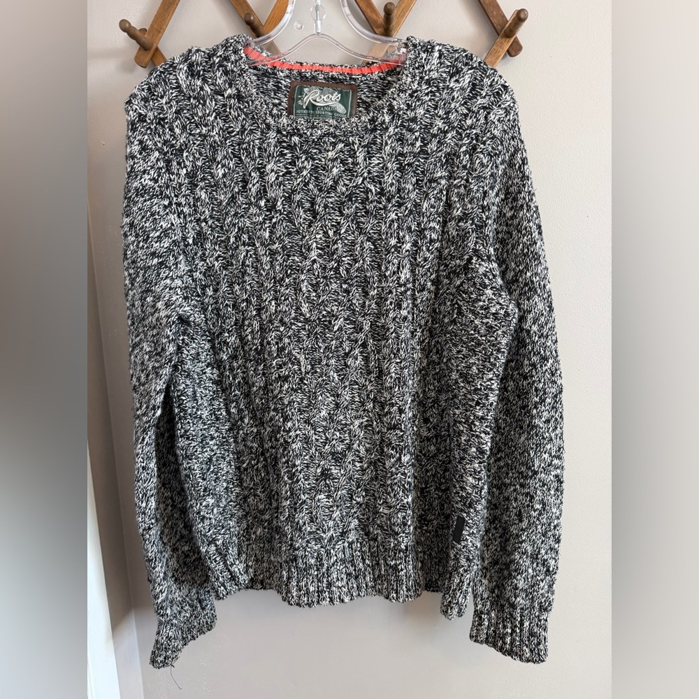 Roots Salt & Pepper Cable Knit Cotton Sweater Large
Fisherman core